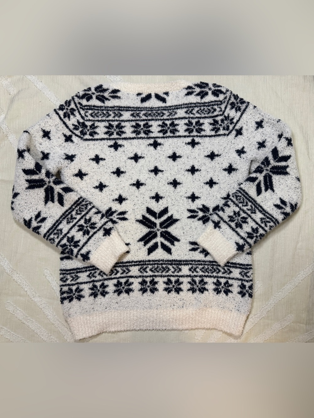Barefoot Dreams Women’s Medium CozyChic Fair Isle Snowflake Sweater Soft Plush - Picture 3 of 8